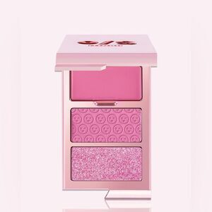 One/Size NEW CHEEK CLAPPER 3D BLUSH TRIO PALETTE in Attention Seeker